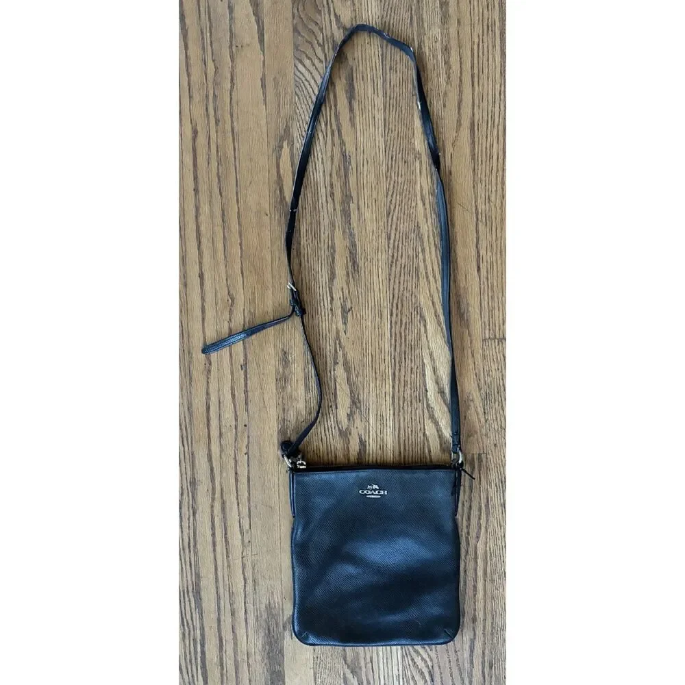 Vintage COACH Black Leather Crossbody Shoulder Handbag Bag  Women's Size Small